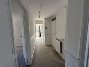Entrance Hallway- click for photo gallery